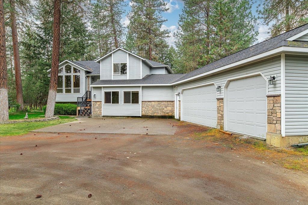 14512 N DARTFORD Dr, Spokane, WA 99208