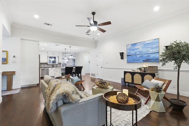 109 Mccullar Road, Burleson, TX 76028