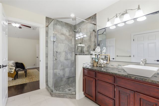 109 Mccullar Road, Burleson, TX 76028