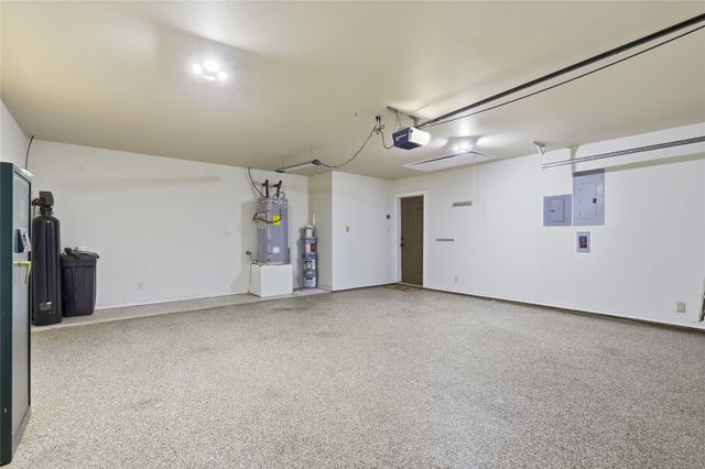 109 Mccullar Road, Burleson, TX 76028