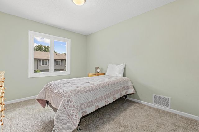 14350 92nd Avenue N, Maple Grove, MN 55369