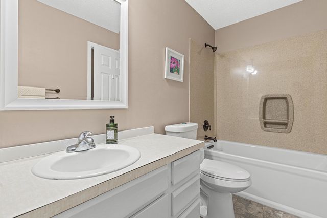 14350 92nd Avenue N, Maple Grove, MN 55369