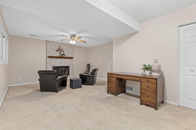 14350 92nd Avenue N, Maple Grove, MN 55369