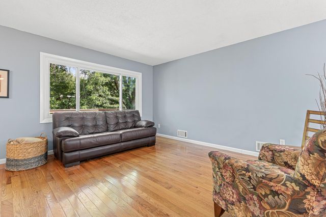 14350 92nd Avenue N, Maple Grove, MN 55369