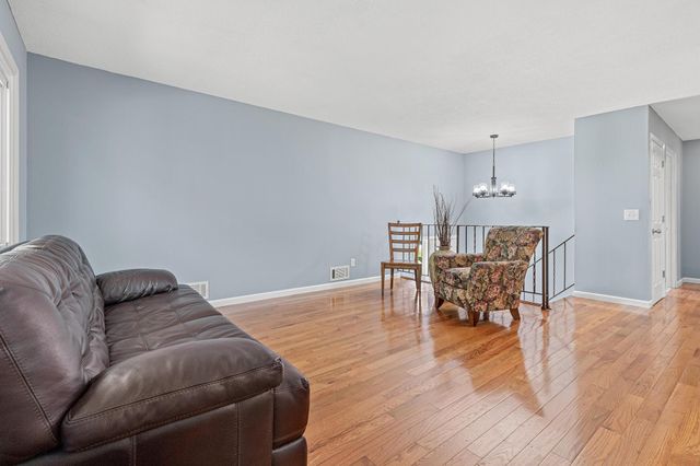 14350 92nd Avenue N, Maple Grove, MN 55369