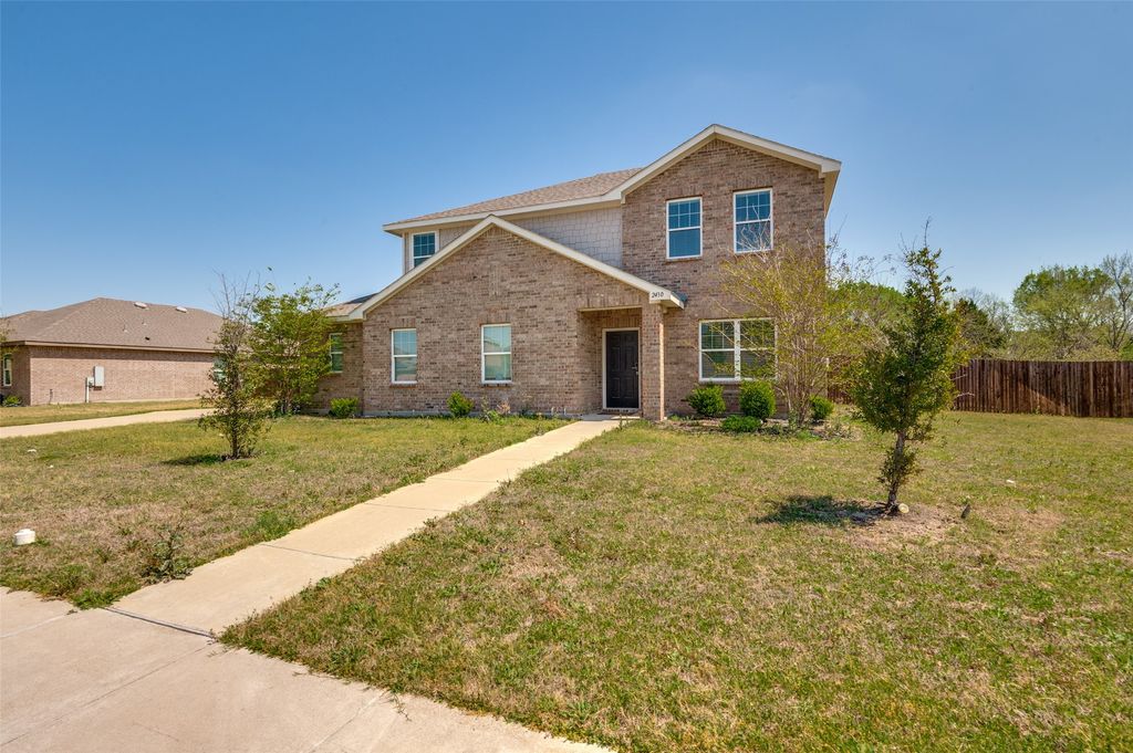 2430 Sagebrush Drive, Glenn Heights, TX 75154
