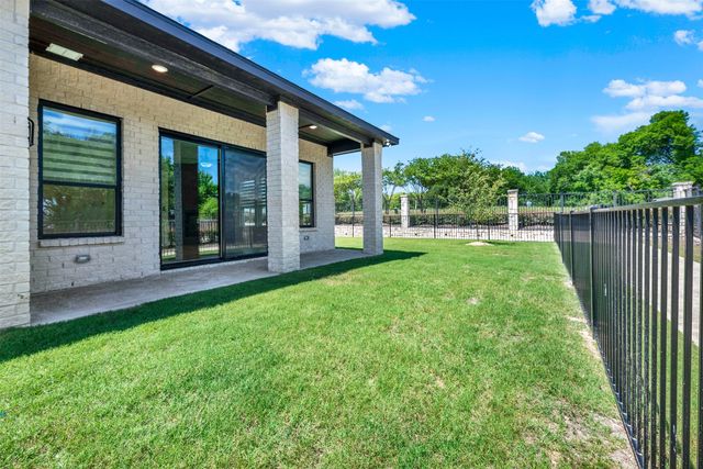 3700 Creek View Drive, Mckinney, TX 75071