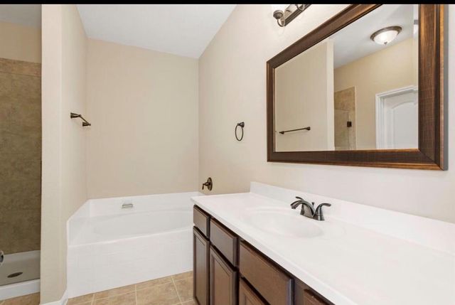 1222 Steel Redan Drive, Iowa Colony, TX 77583