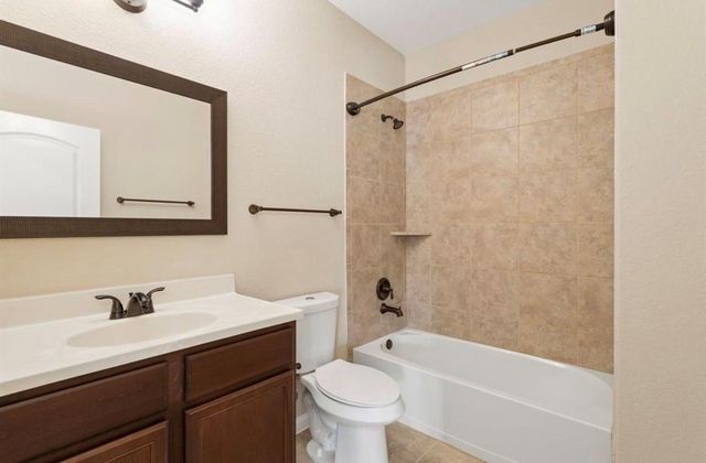 1222 Steel Redan Drive, Iowa Colony, TX 77583