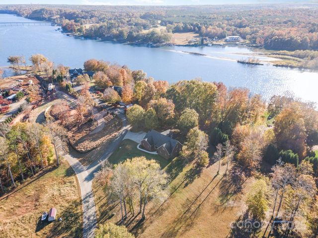 182 Canal Drive, Statesville, NC 28677