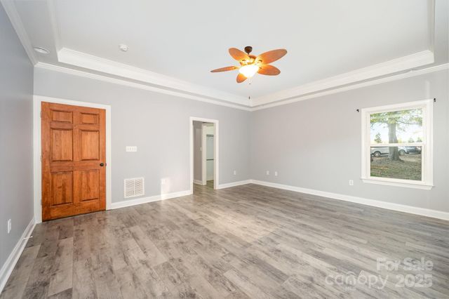 182 Canal Drive, Statesville, NC 28677