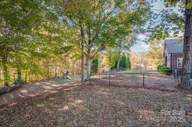 182 Canal Drive, Statesville, NC 28677