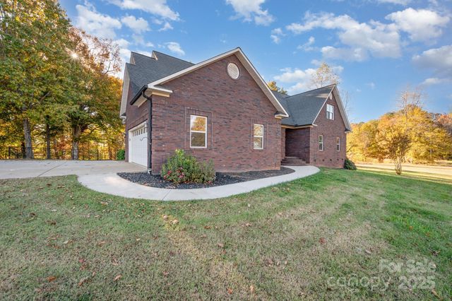 182 Canal Drive, Statesville, NC 28677