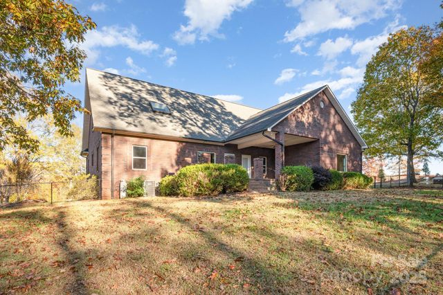 182 Canal Drive, Statesville, NC 28677