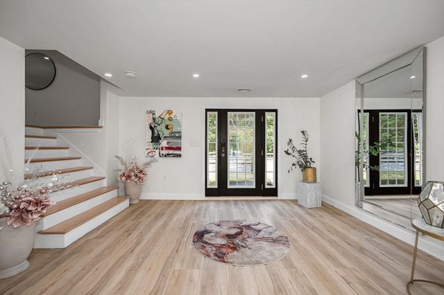 230 North St, Tewksbury, MA 01876
