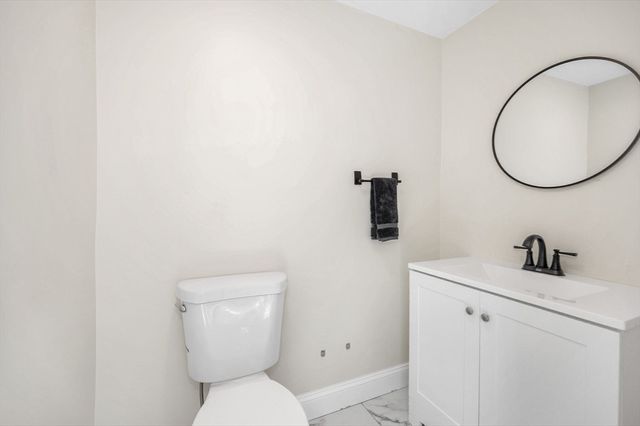 230 North St, Tewksbury, MA 01876
