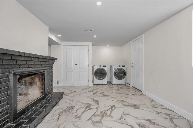 230 North St, Tewksbury, MA 01876