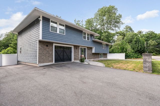 230 North St, Tewksbury, MA 01876