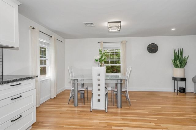230 North St, Tewksbury, MA 01876