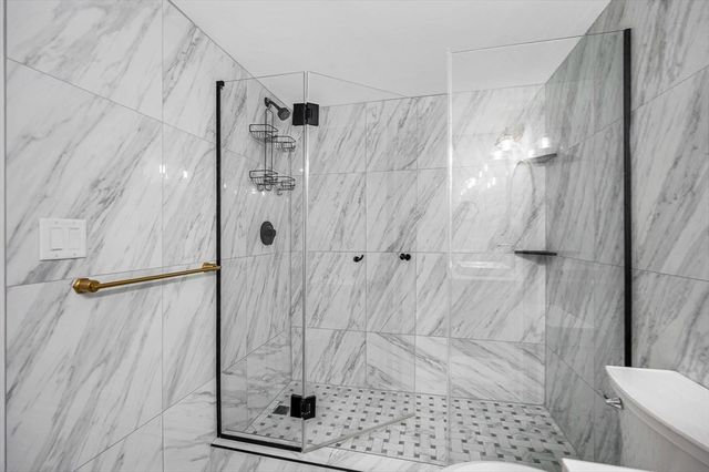 230 North St, Tewksbury, MA 01876