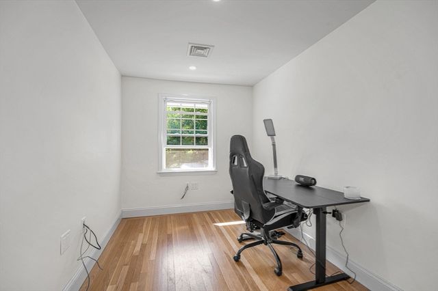 230 North St, Tewksbury, MA 01876
