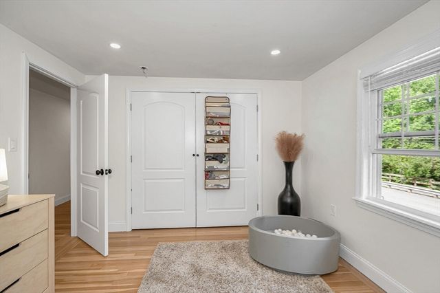 230 North St, Tewksbury, MA 01876