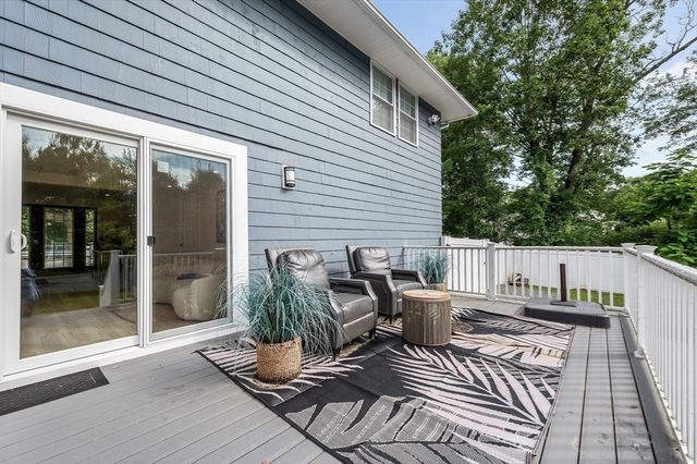 230 North St, Tewksbury, MA 01876