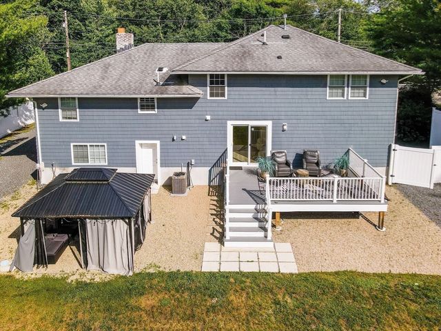230 North St, Tewksbury, MA 01876