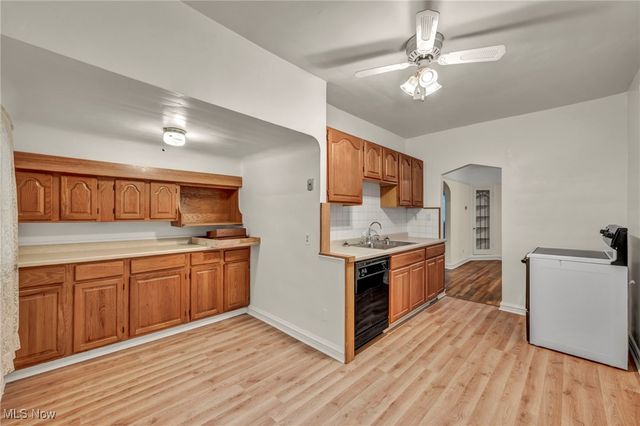 18416 Winslow Road, Shaker Heights, OH 44122