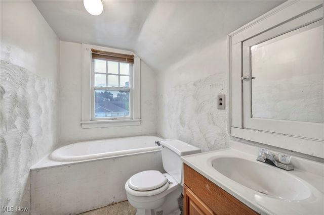 18416 Winslow Road, Shaker Heights, OH 44122