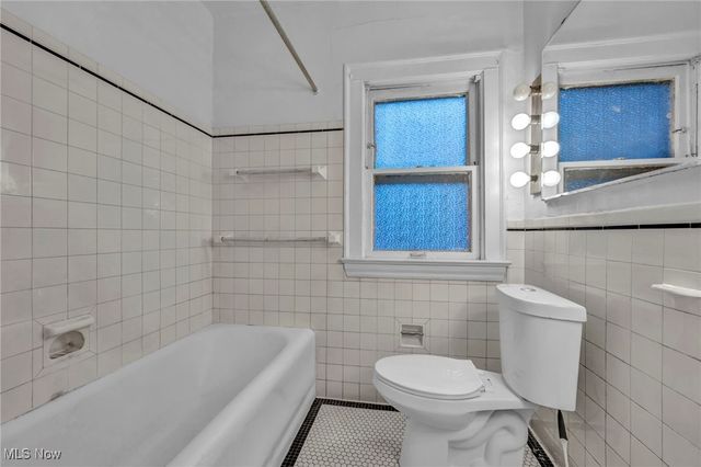 18416 Winslow Road, Shaker Heights, OH 44122