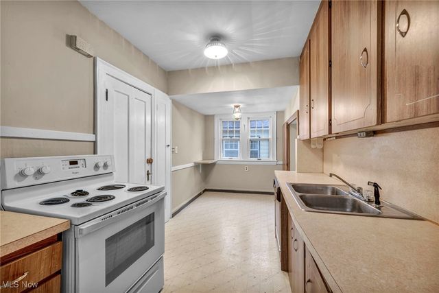 18416 Winslow Road, Shaker Heights, OH 44122