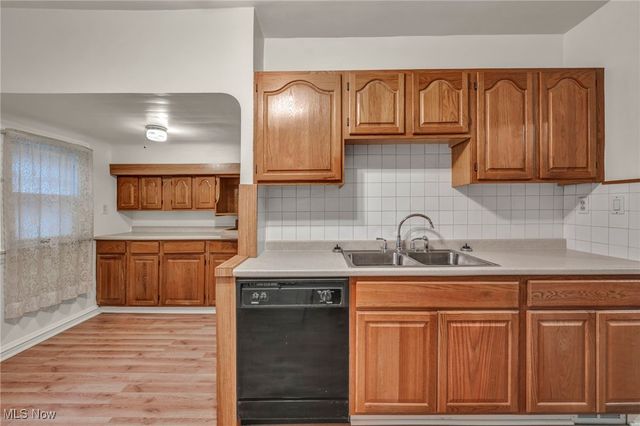 18416 Winslow Road, Shaker Heights, OH 44122