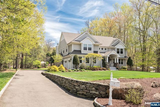 8 Mill Glen Court, Upper Saddle River, NJ 07458