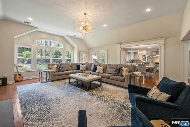 8 Mill Glen Court, Upper Saddle River, NJ 07458