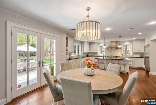 8 Mill Glen Court, Upper Saddle River, NJ 07458