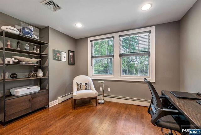 8 Mill Glen Court, Upper Saddle River, NJ 07458