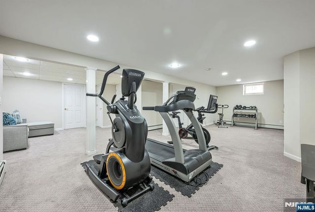 8 Mill Glen Court, Upper Saddle River, NJ 07458