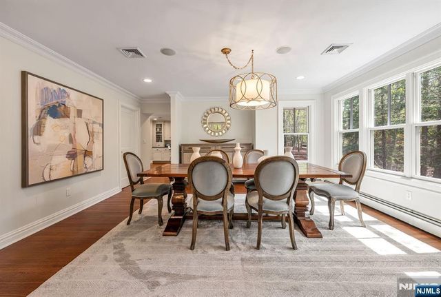 8 Mill Glen Court, Upper Saddle River, NJ 07458