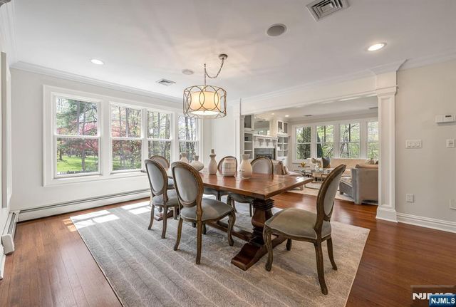8 Mill Glen Court, Upper Saddle River, NJ 07458