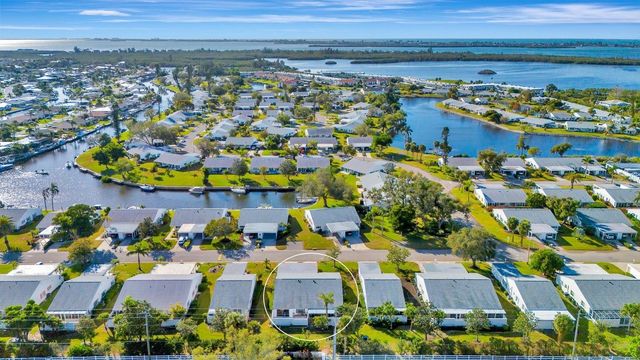 9421 KINGSTON DRIVE, Bradenton, FL 34210