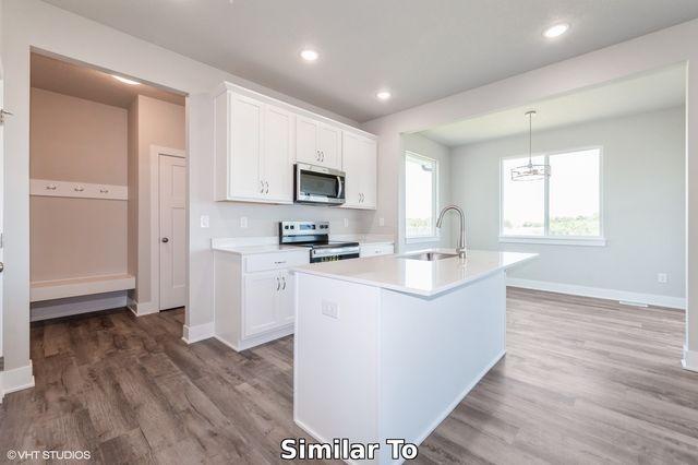 465 NW Independence Circle, Waukee, IA 50263