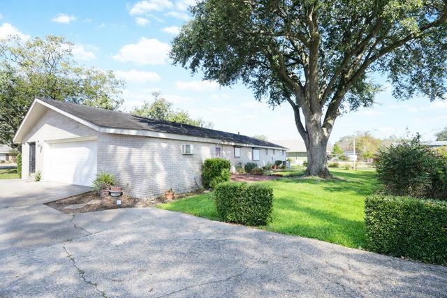 609 Oak Ln, Thibodaux, LA 70301