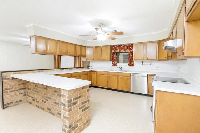 609 Oak Ln, Thibodaux, LA 70301