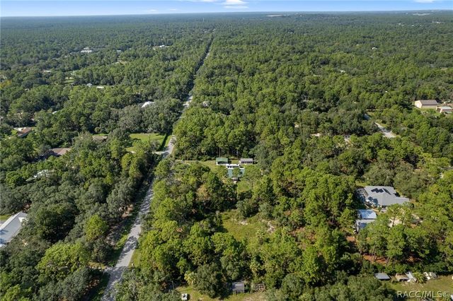 2733 S Bolton Avenue, Homosassa, FL 34448