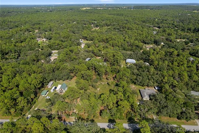2733 S Bolton Avenue, Homosassa, FL 34448