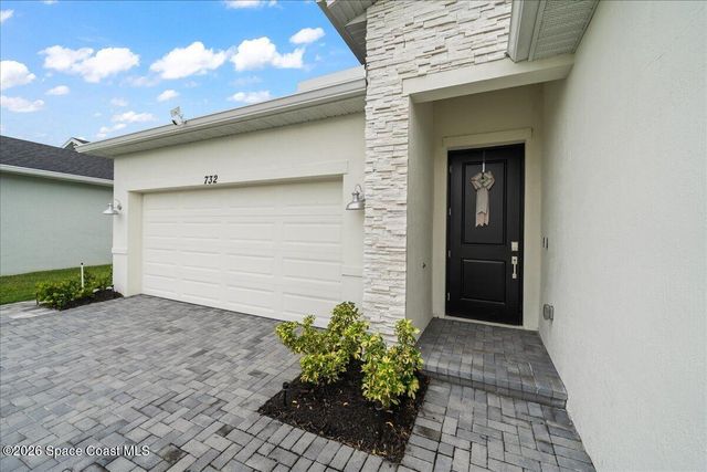 732 Veridian Circle NW, Palm Bay, FL 32907