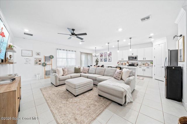 732 Veridian Circle NW, Palm Bay, FL 32907