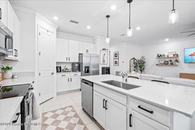 732 Veridian Circle NW, Palm Bay, FL 32907