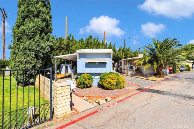 21922 Ottawa 26, Apple Valley, CA 92308